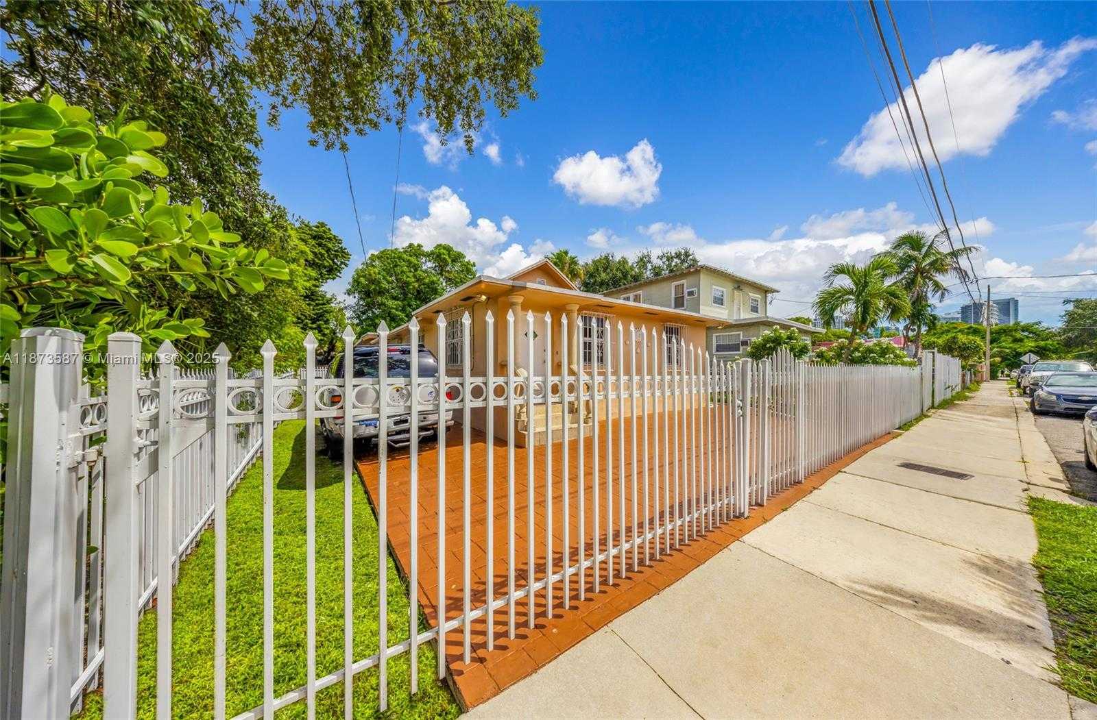 Small Image of 287 NORTH WEST 31ST ST, Miami Number 4