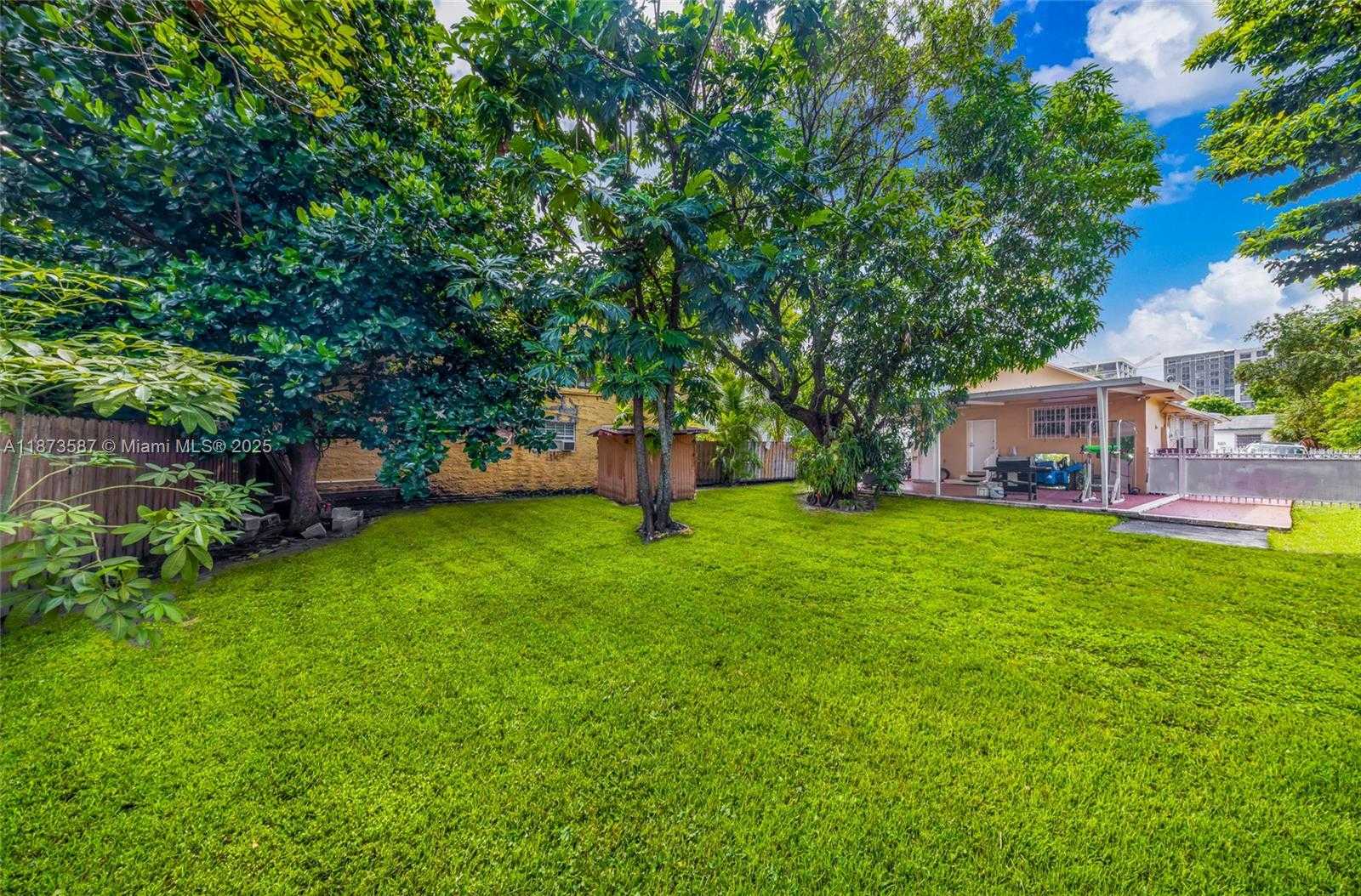 Small Image of 287 NORTH WEST 31ST ST, Miami Number 9