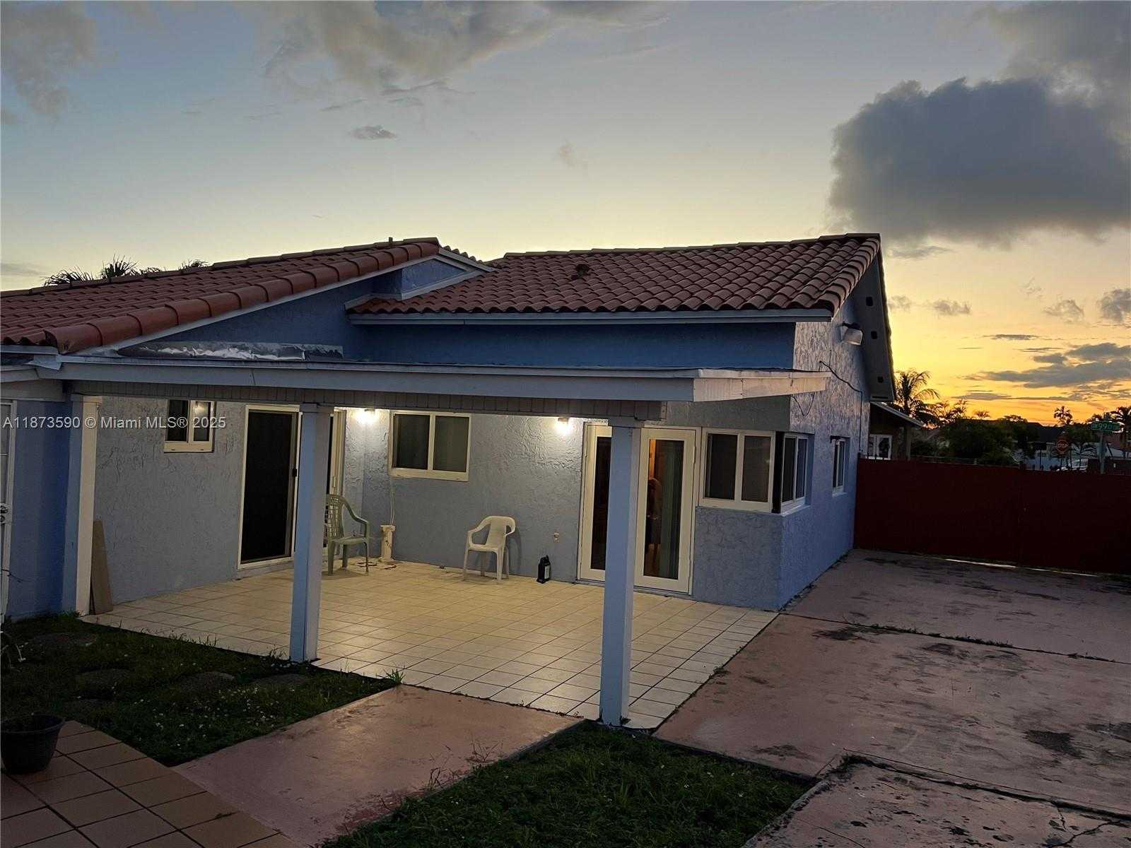 Small Image of 749 SOUTH WEST 99TH CT CIR, Miami Number 15