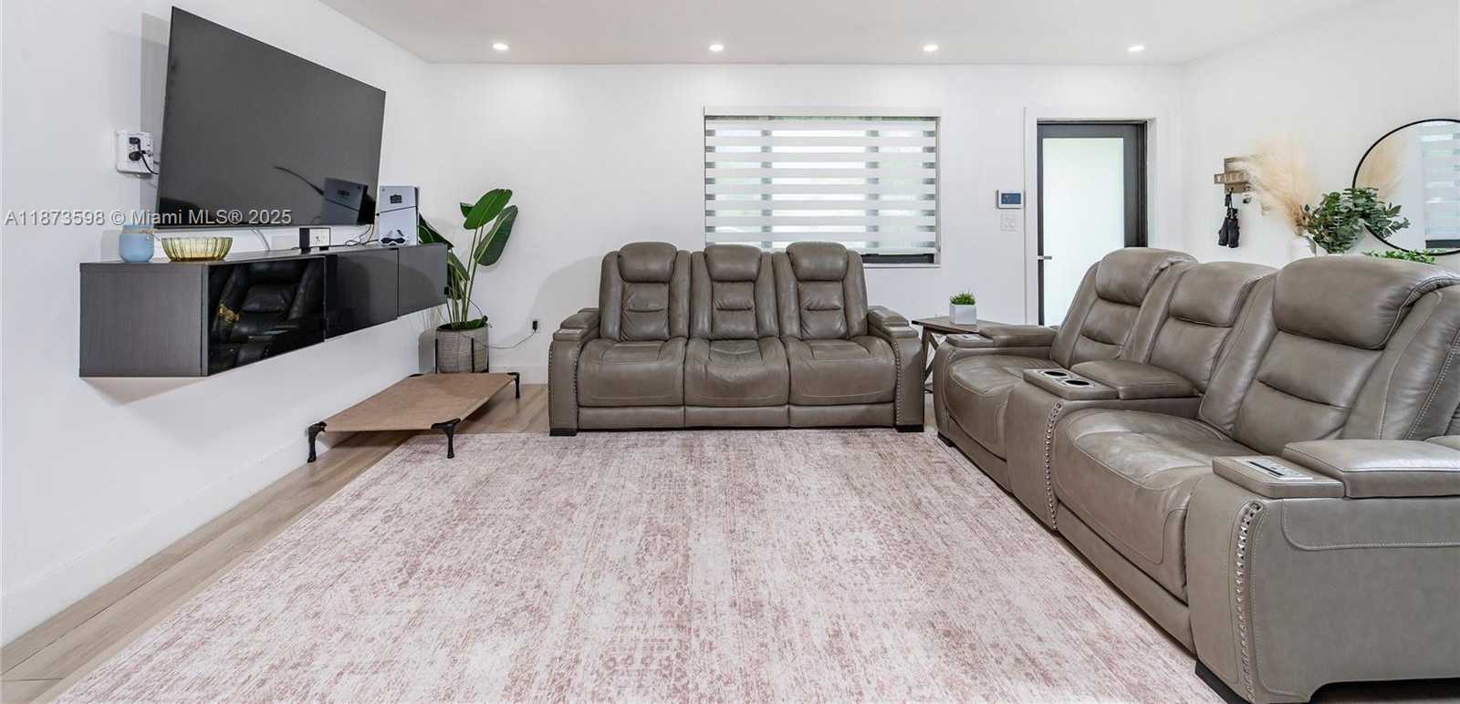 Small Image of 10040 SOUTH WEST 212TH ST, Cutler Bay Number 11