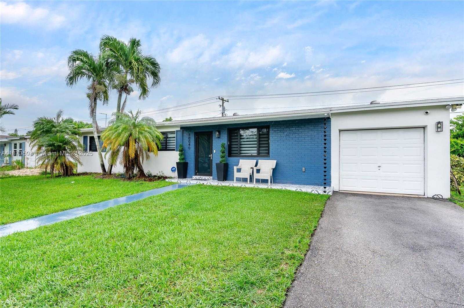Small Image of 10040 SOUTH WEST 212TH ST, Cutler Bay Number 2