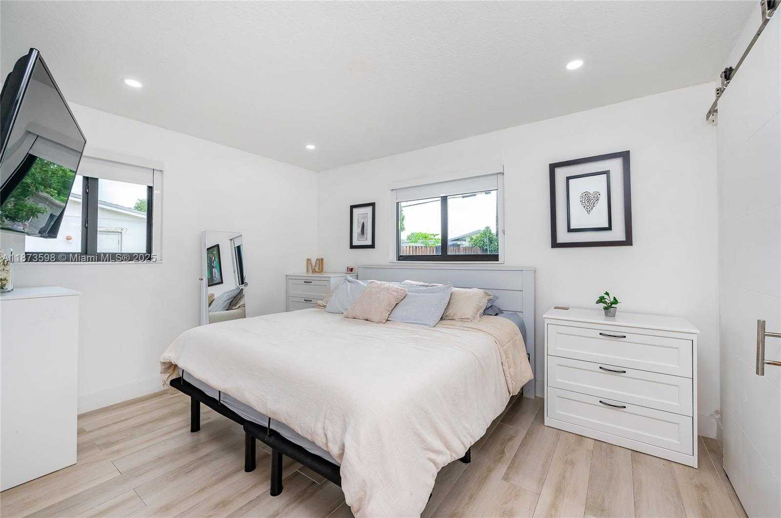 Small Image of 10040 SOUTH WEST 212TH ST, Cutler Bay Number 22