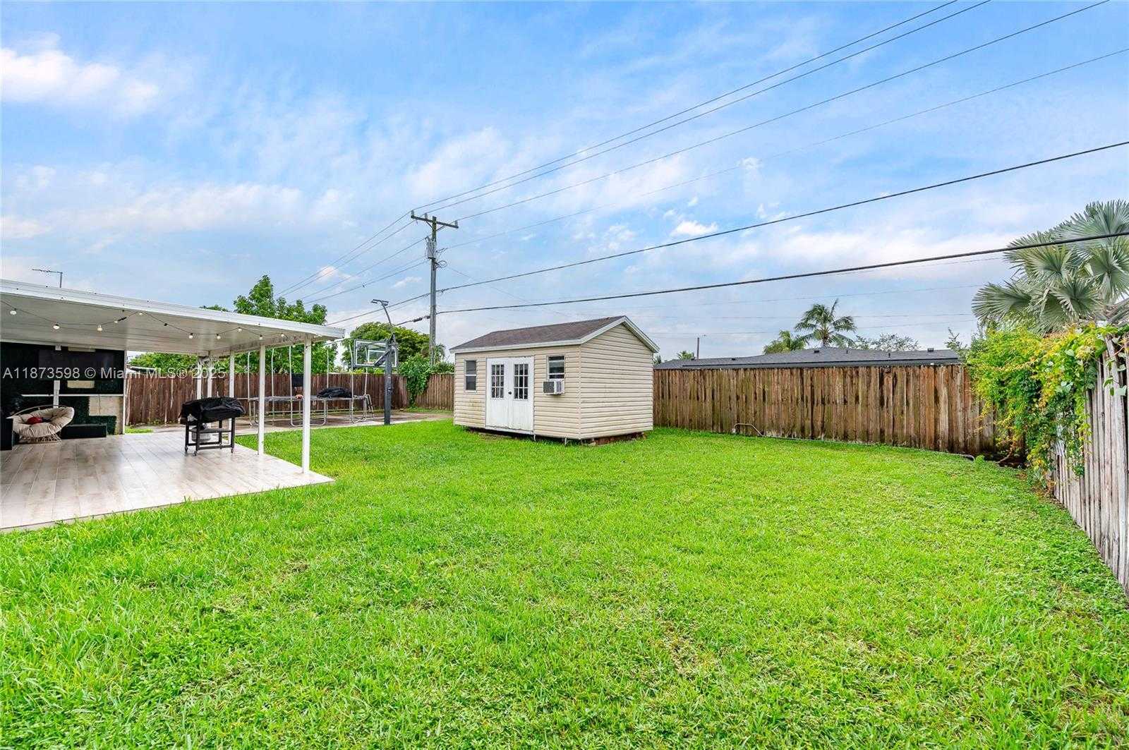 Small Image of 10040 SOUTH WEST 212TH ST, Cutler Bay Number 4