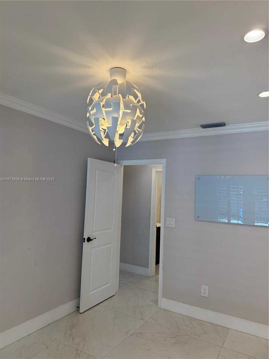 Small Image of 17071 SOUTH WEST 85TH AVE, Palmetto Bay Number 23