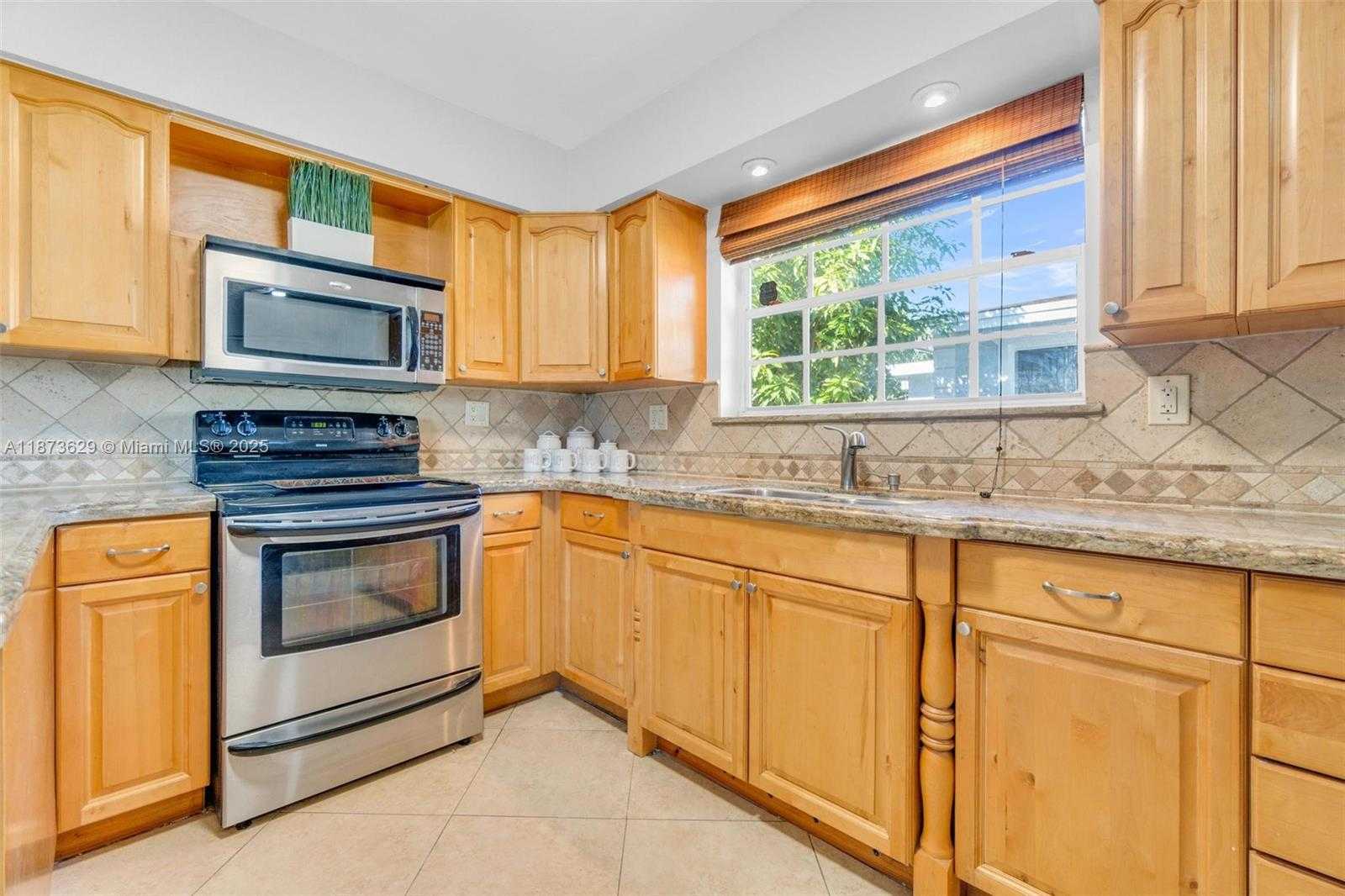 Small Image of 4200 NORTH WEST 2ND ST, Plantation Number 11