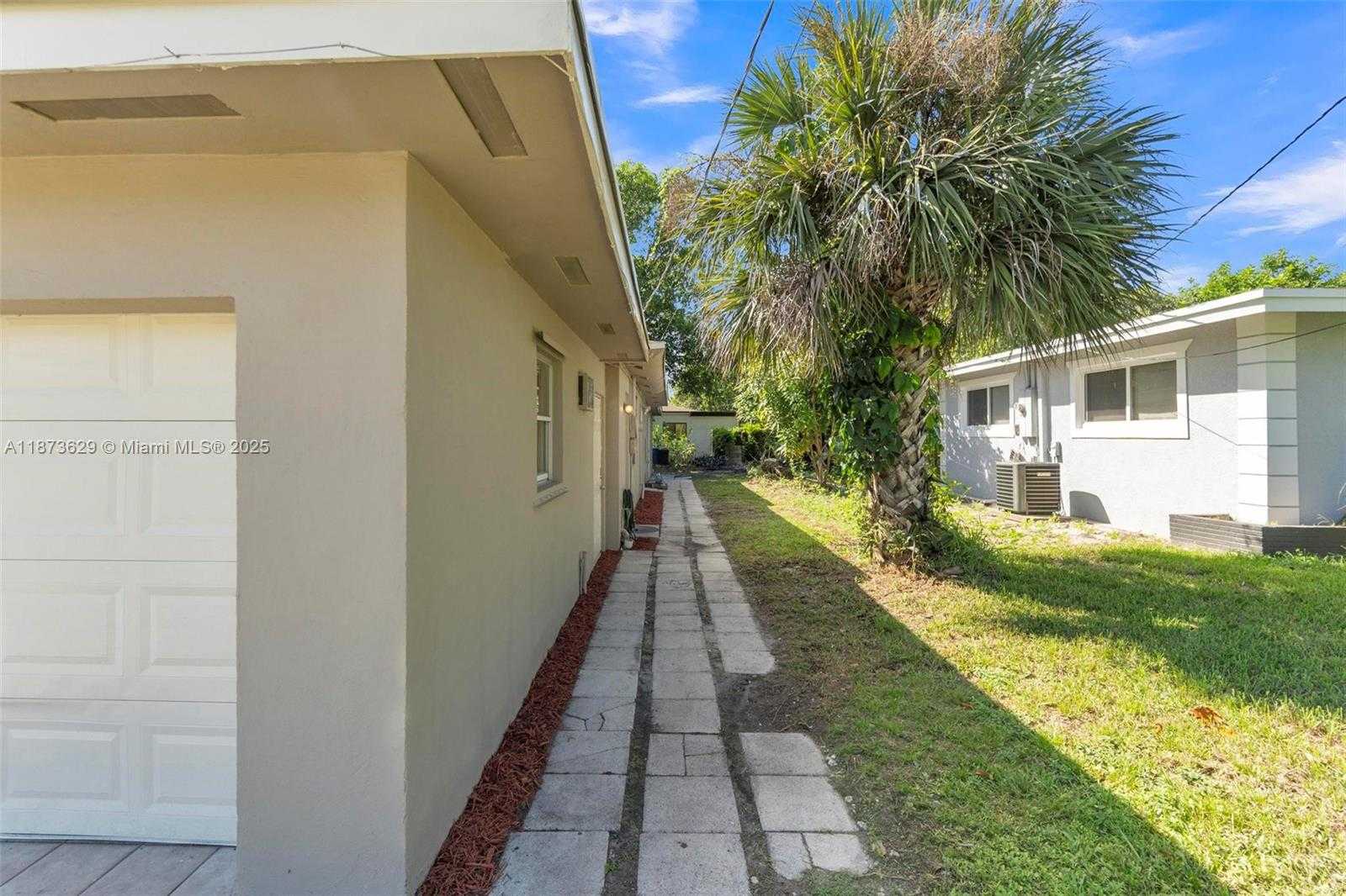 Small Image of 4200 NORTH WEST 2ND ST, Plantation Number 29