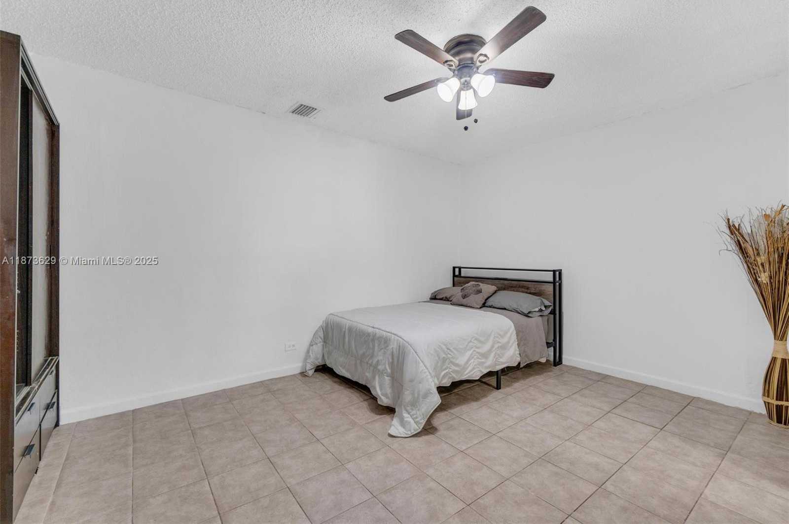 Small Image of 4200 NORTH WEST 2ND ST, Plantation Number 32