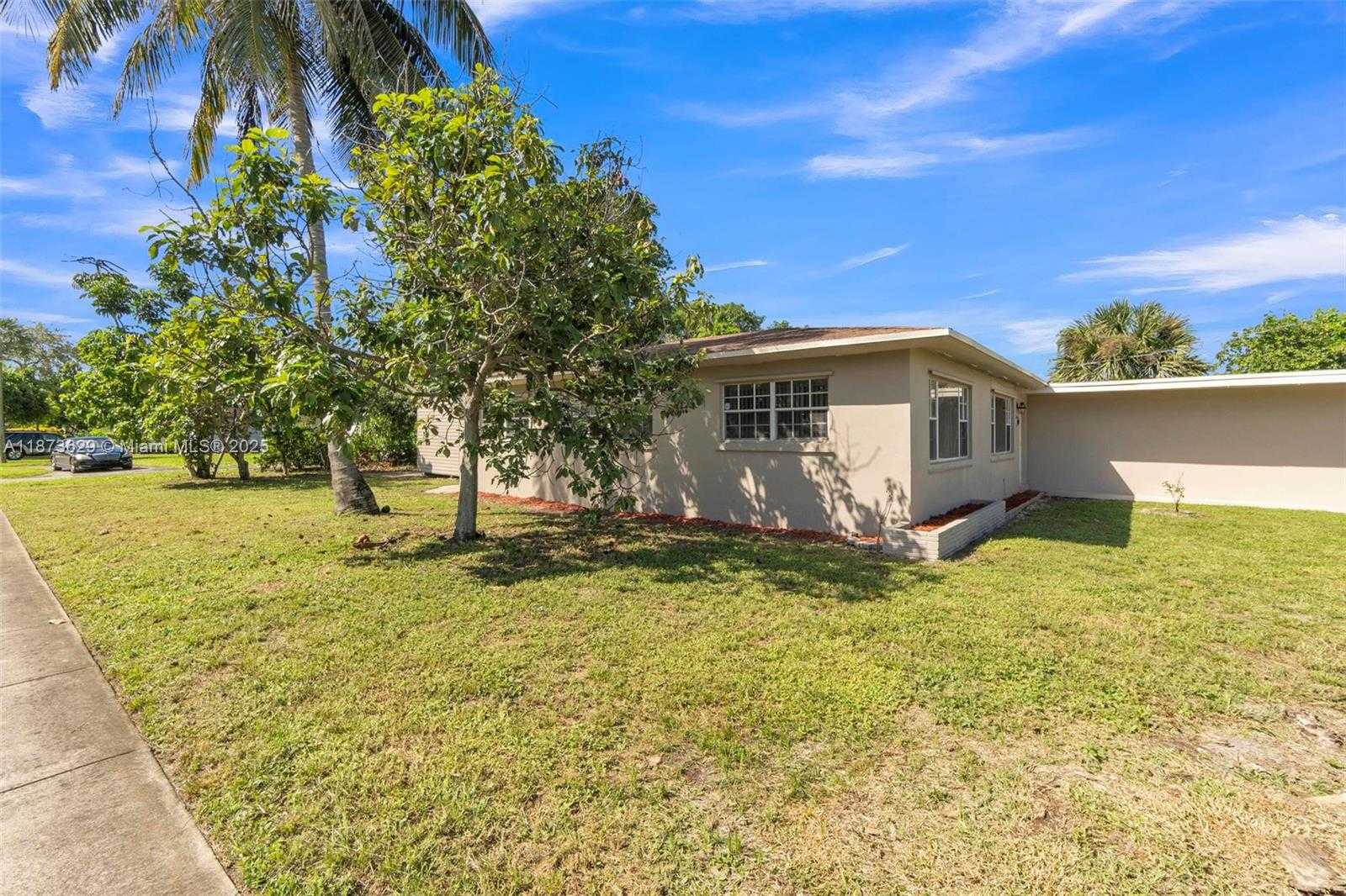 Small Image of 4200 NORTH WEST 2ND ST, Plantation Number 44