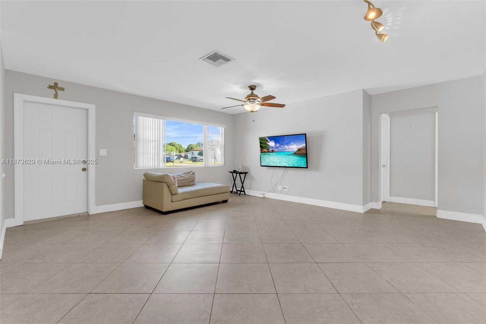 Small Image of 4200 NORTH WEST 2ND ST, Plantation Number 7