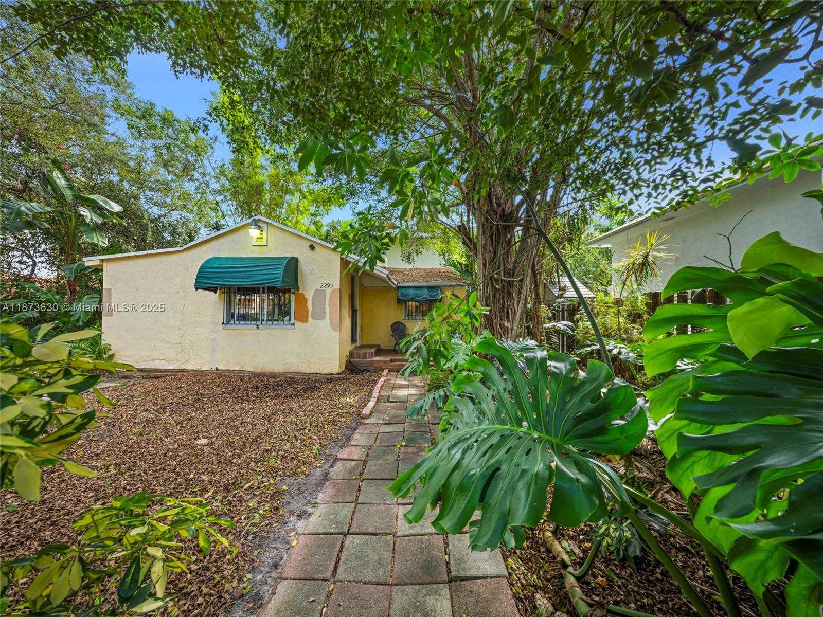 Small Image of 2295 SOUTH WEST 16TH CT, Miami Number 27