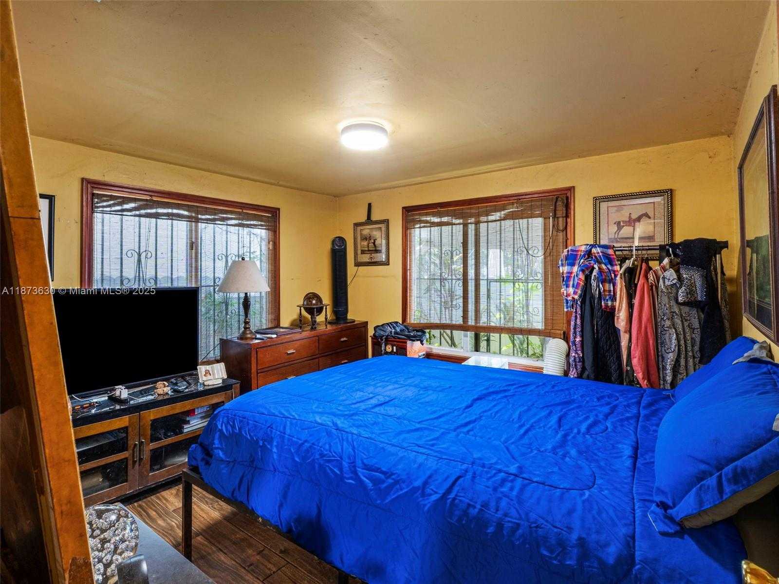 Small Image of 2295 SOUTH WEST 16TH CT, Miami Number 8