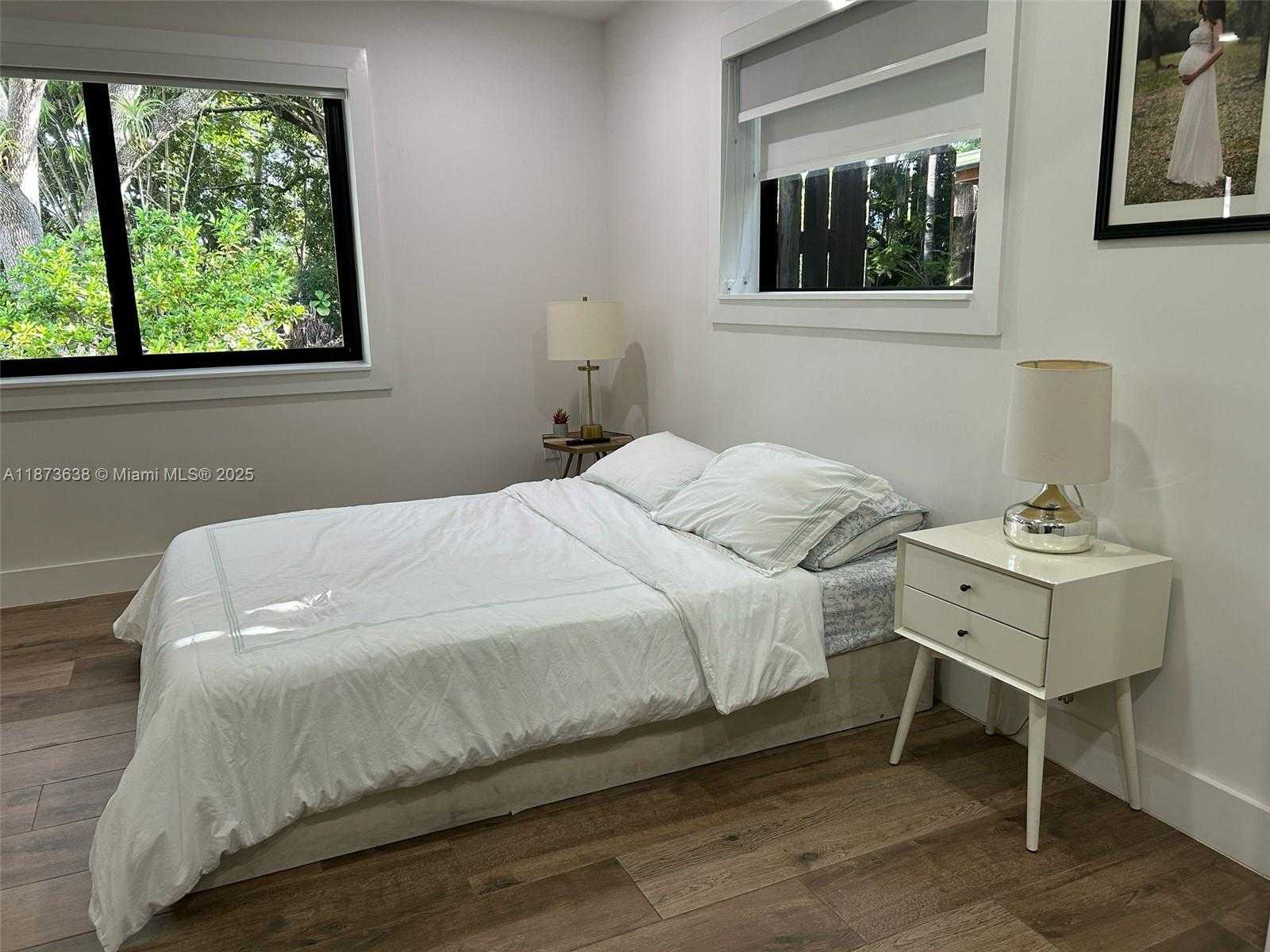 Small Image of 10261 SOUTH WEST 109TH ST, Miami Number 12