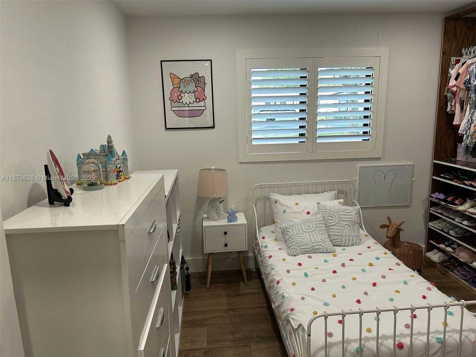 Small Image of 10261 SOUTH WEST 109TH ST, Miami Number 14