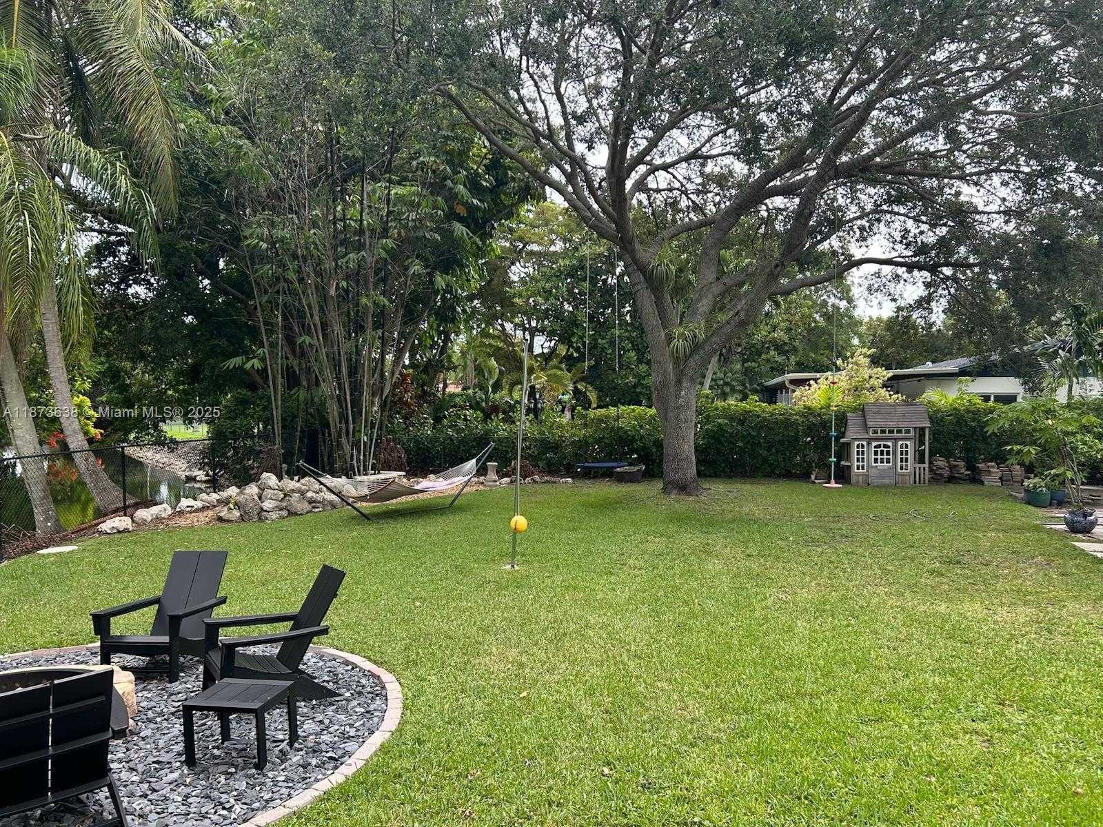 Small Image of 10261 SOUTH WEST 109TH ST, Miami Number 17