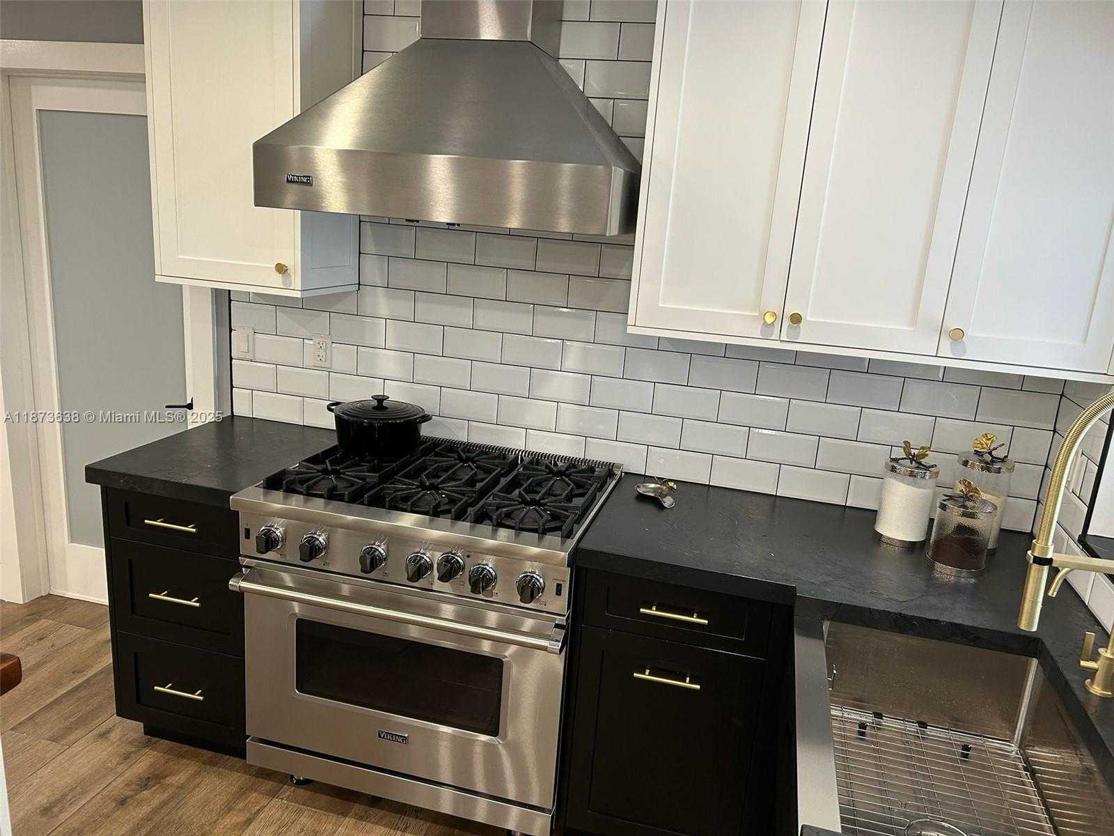 Small Image of 10261 SOUTH WEST 109TH ST, Miami Number 5