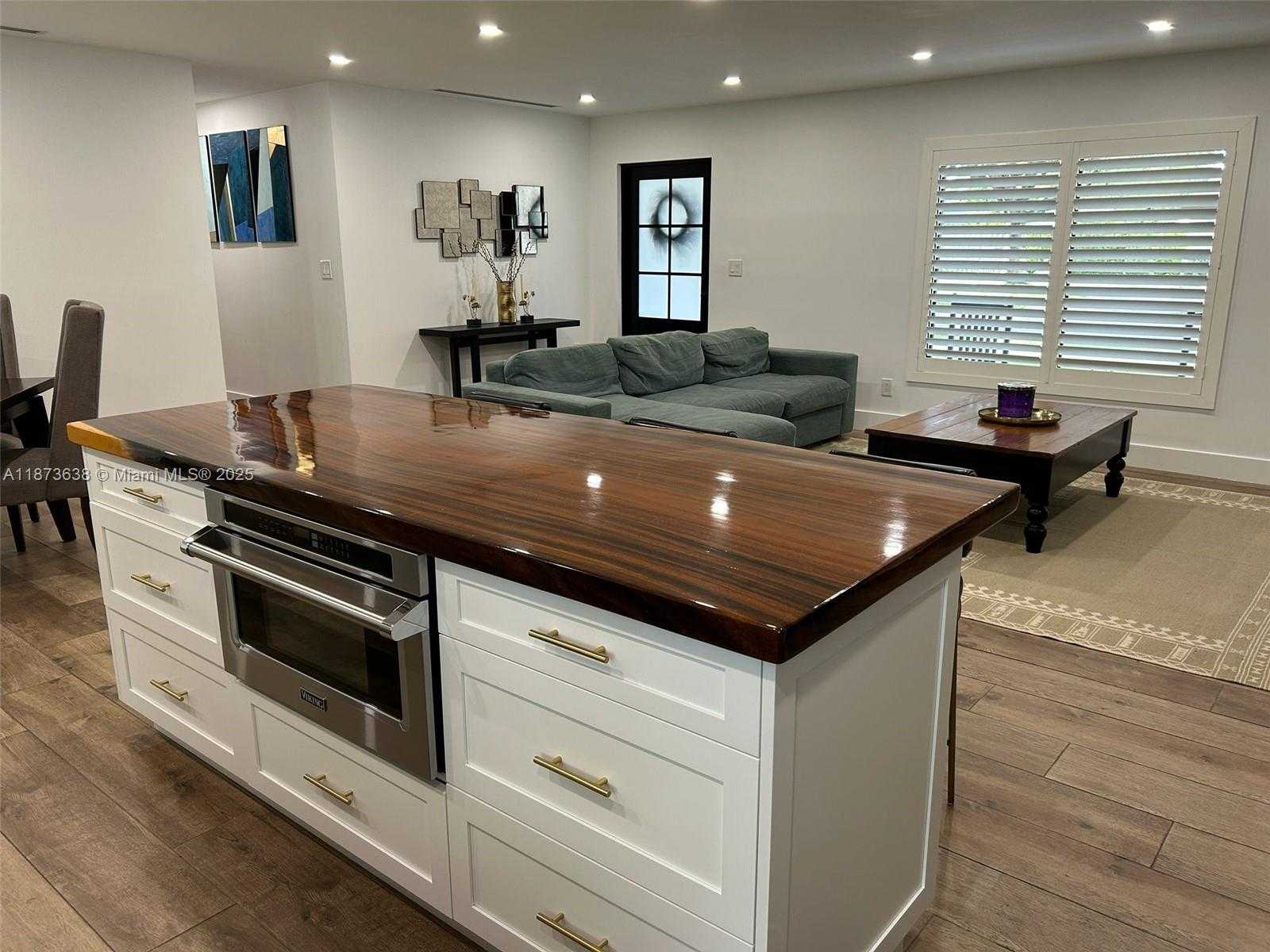 Small Image of 10261 SOUTH WEST 109TH ST, Miami Number 6