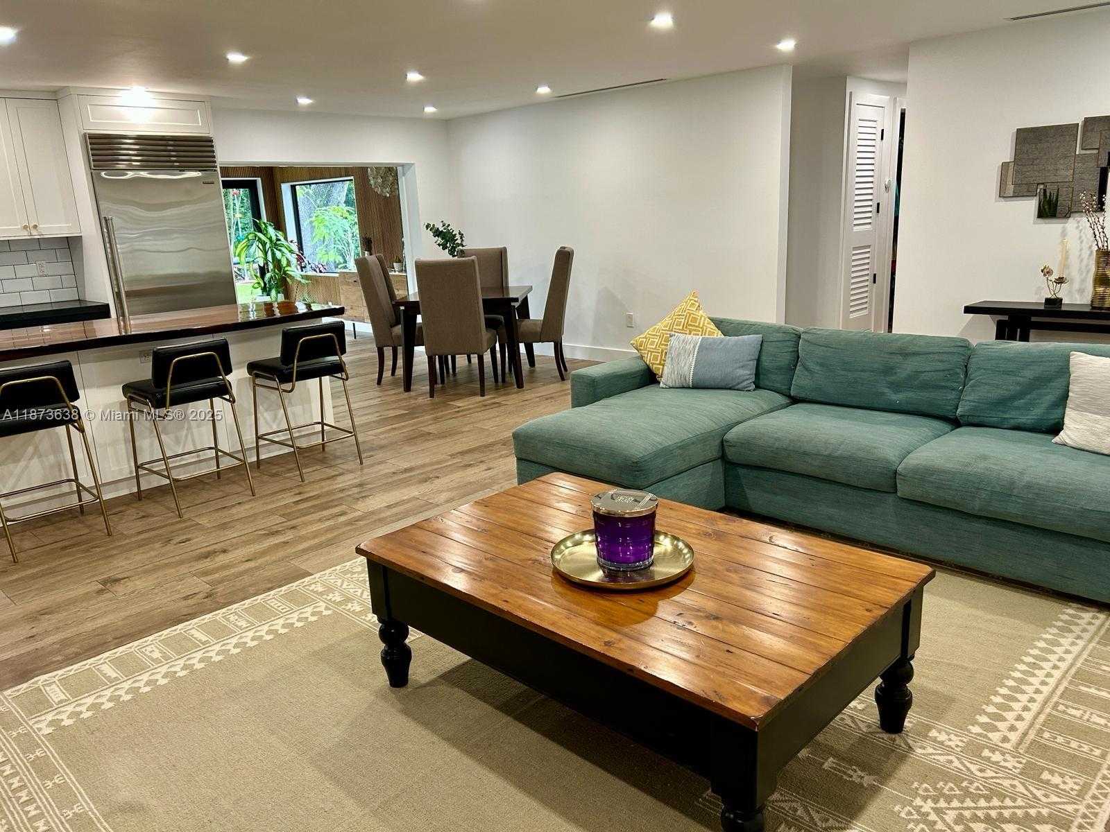Small Image of 10261 SOUTH WEST 109TH ST, Miami Number 8