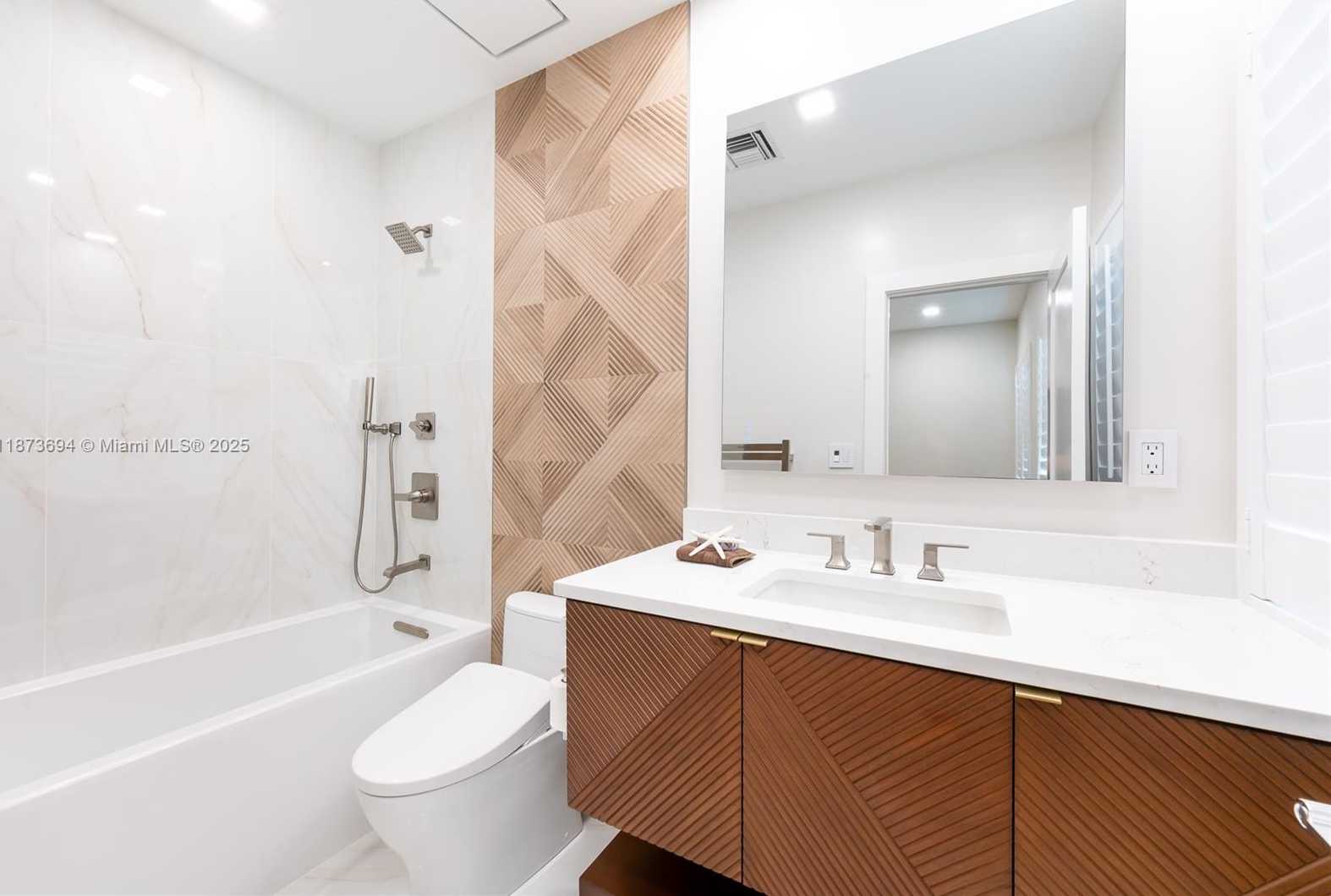 Small Image of 3740 NORTH EAST 29TH AVE, Lighthouse Point Number 28
