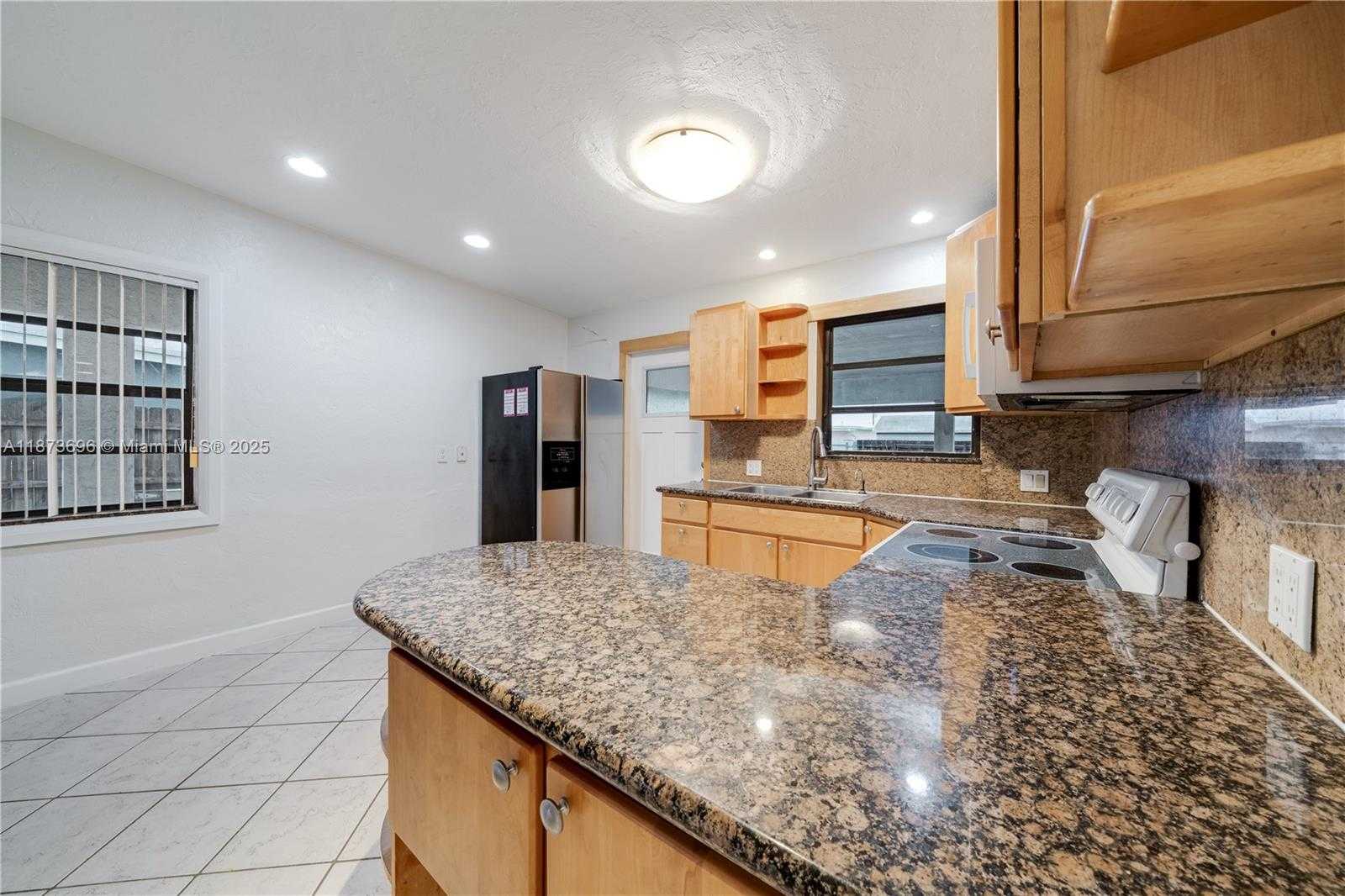 Small Image of 5677 MAYPOP RD, West Palm Beach Number 10