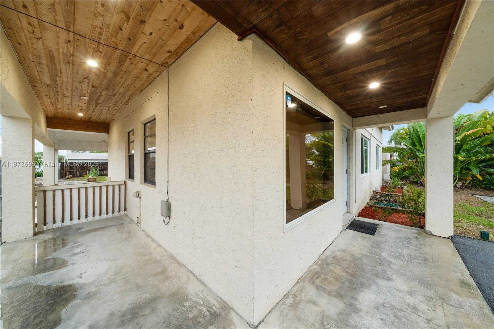 Small Image of 5677 MAYPOP RD, West Palm Beach Number 25