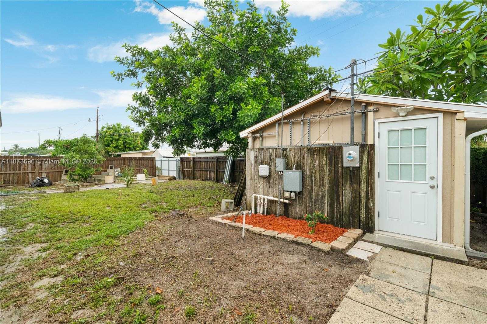 Small Image of 5677 MAYPOP RD, West Palm Beach Number 27