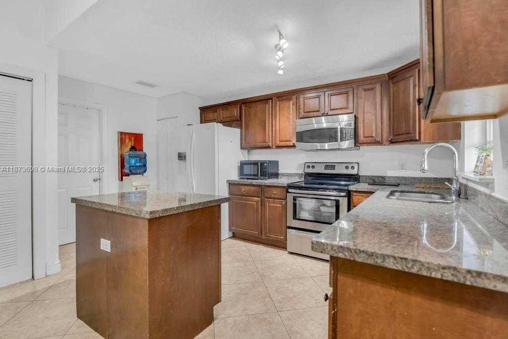 Small Image of 26023 SOUTH WEST 133RD PL, Homestead Number 12