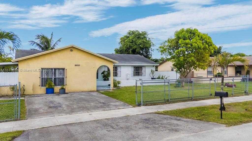 Small Image of 26023 SOUTH WEST 133RD PL, Homestead Number 2