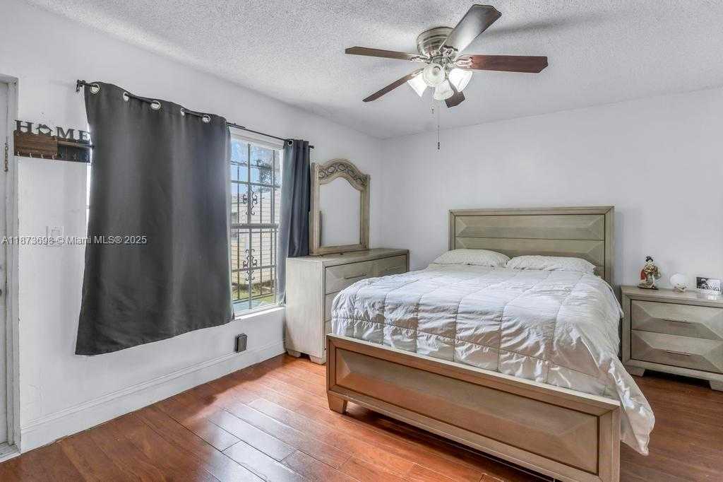 Small Image of 26023 SOUTH WEST 133RD PL, Homestead Number 23