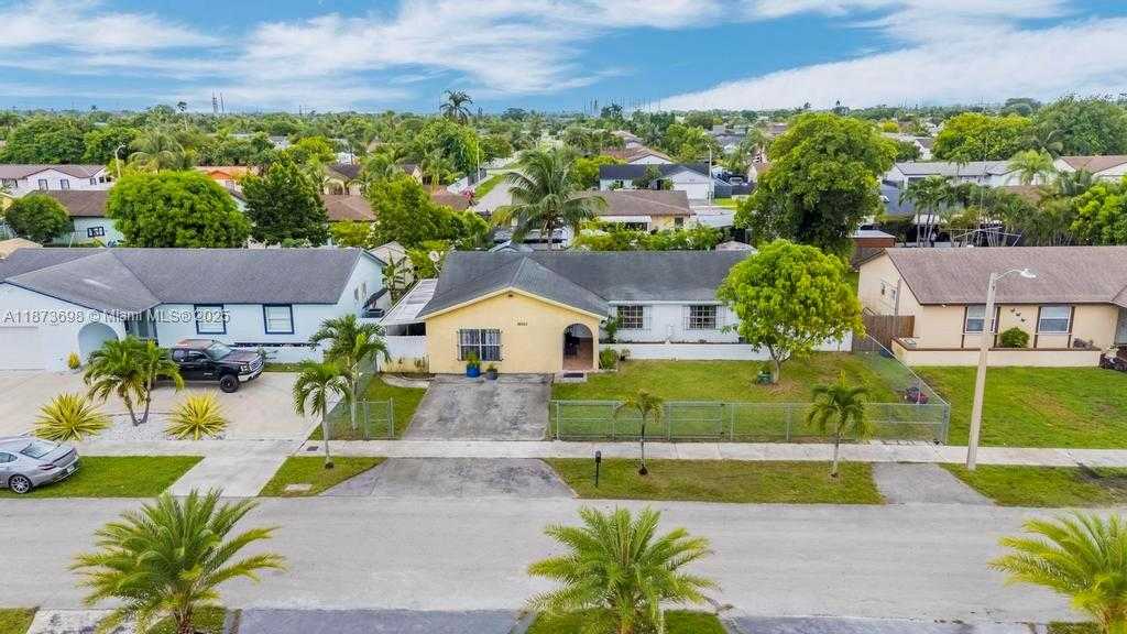 Small Image of 26023 SOUTH WEST 133RD PL, Homestead Number 3