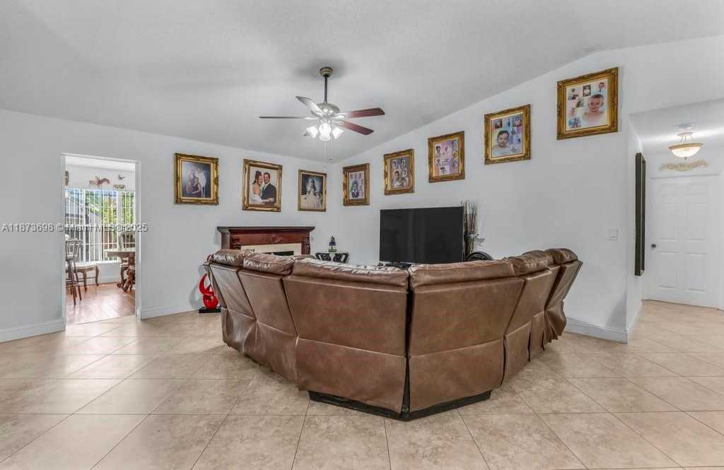 Small Image of 26023 SOUTH WEST 133RD PL, Homestead Number 6