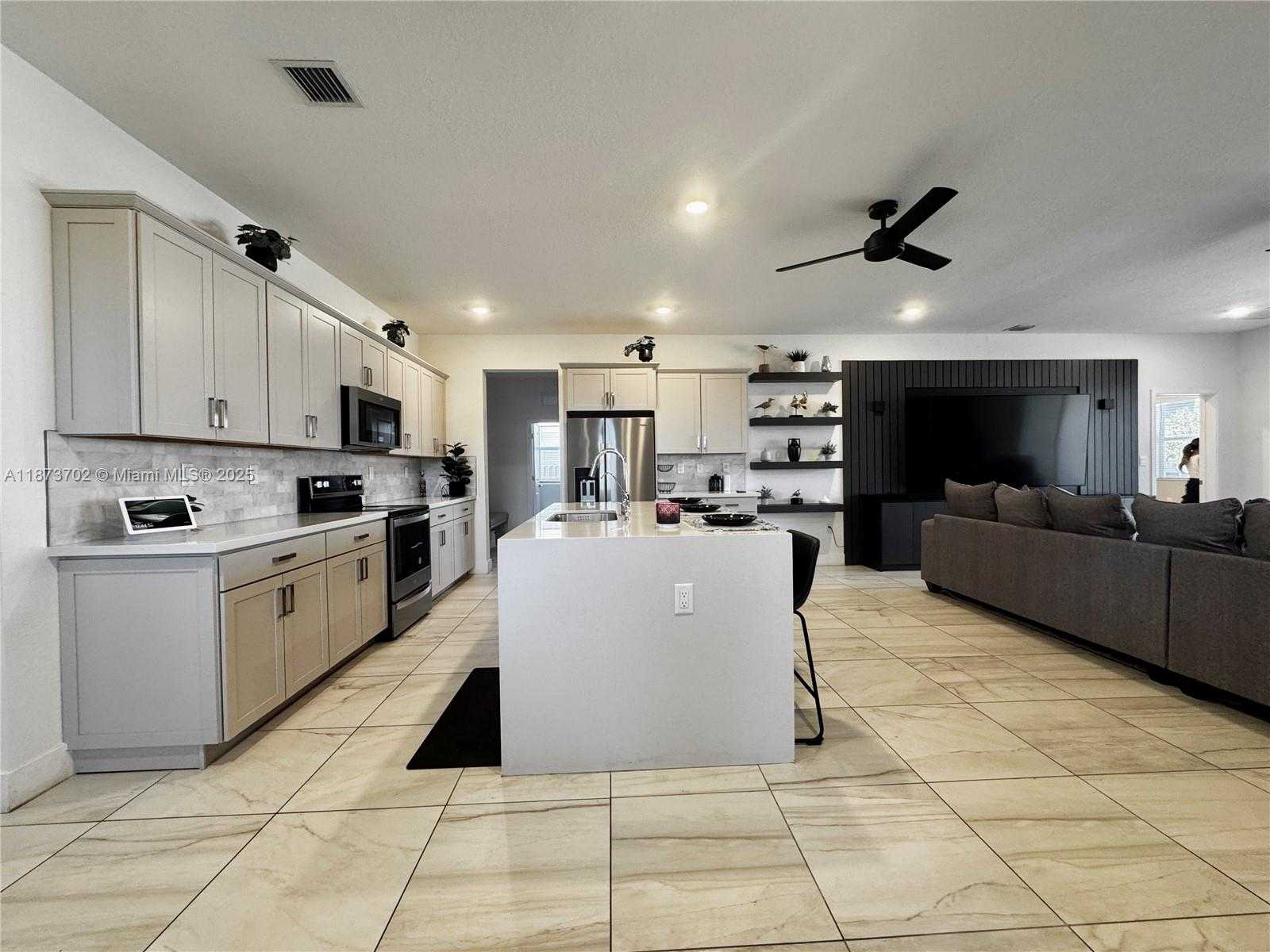 Small Image of 17731 SOUTH WEST 295TH ST, Homestead Number 4