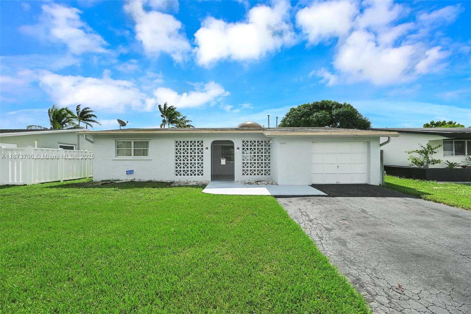 Small Image of 9480 NORTH WEST 24TH PL, Sunrise Number 12