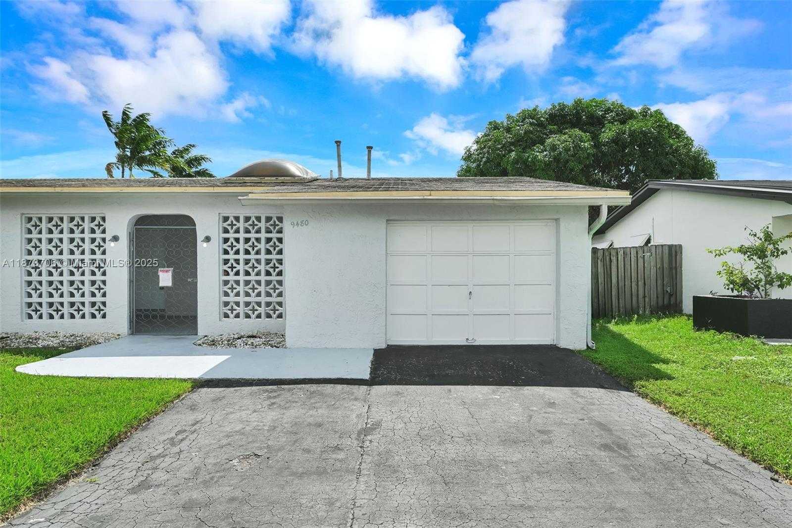 Small Image of 9480 NORTH WEST 24TH PL, Sunrise Number 13