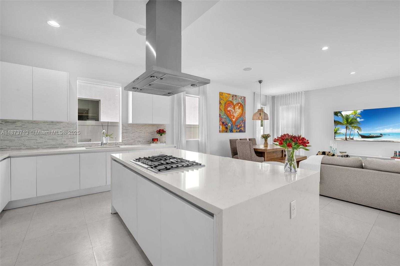 Small Image of 7457 NORTH WEST 101ST AVE, Doral Number 14