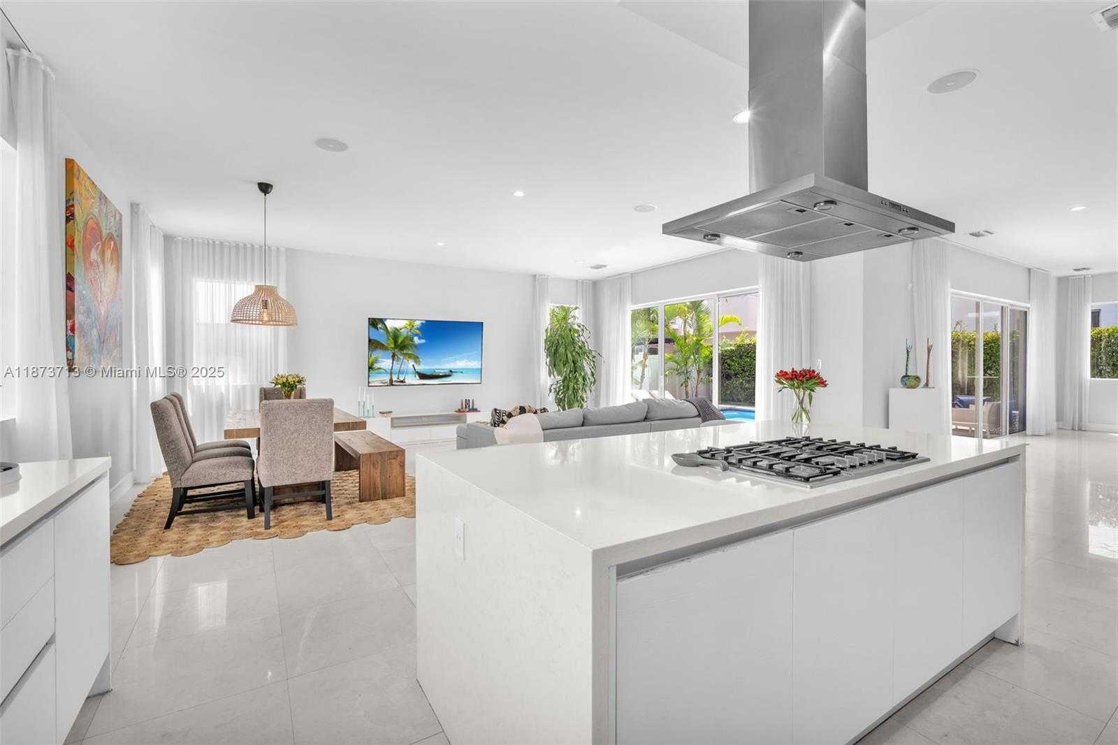 Small Image of 7457 NORTH WEST 101ST AVE, Doral Number 16