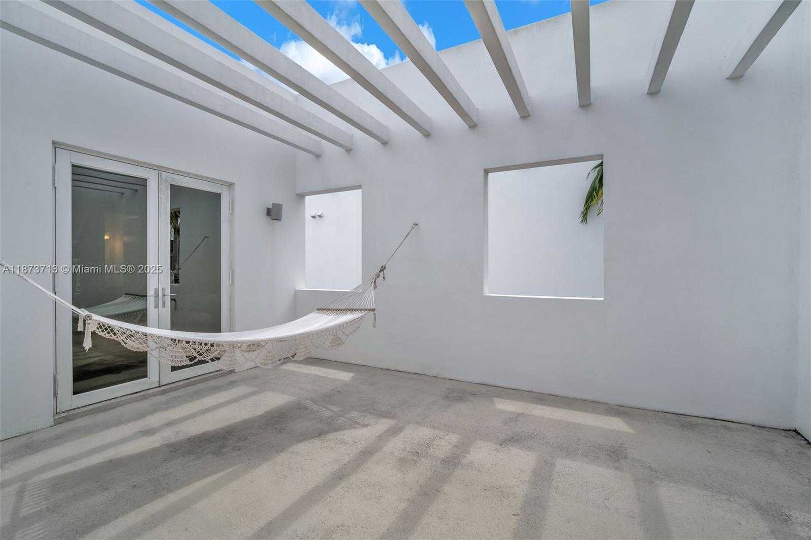 Small Image of 7457 NORTH WEST 101ST AVE, Doral Number 47