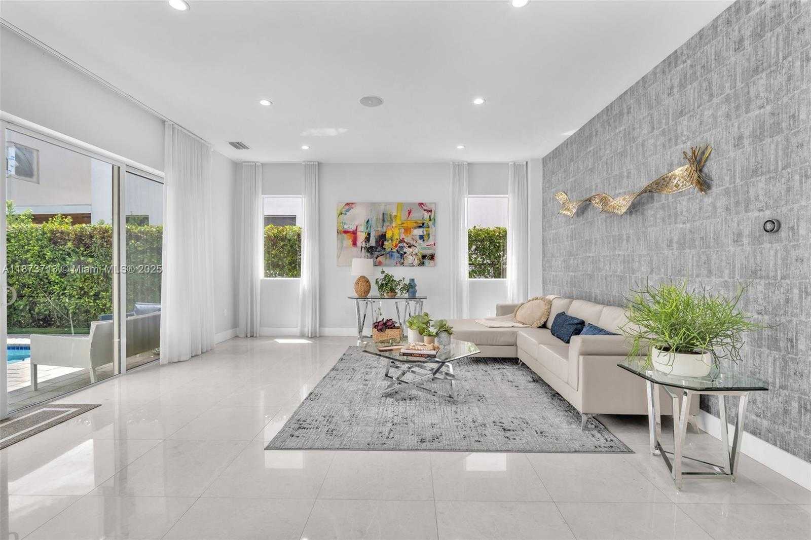 Small Image of 7457 NORTH WEST 101ST AVE, Doral Number 5