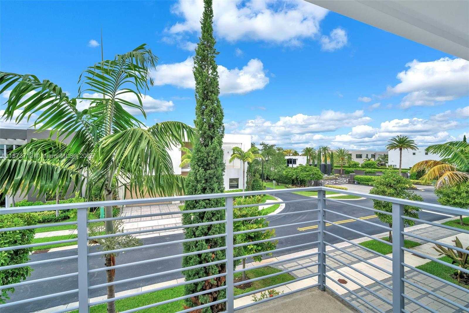 Small Image of 7457 NORTH WEST 101ST AVE, Doral Number 51