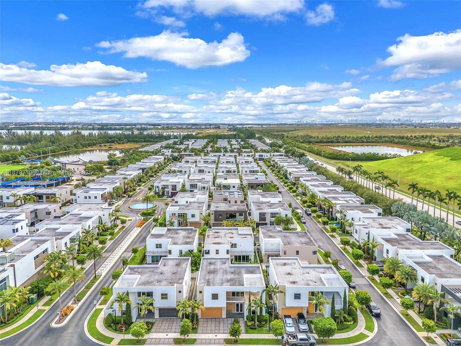 Small Image of 7457 NORTH WEST 101ST AVE, Doral Number 55