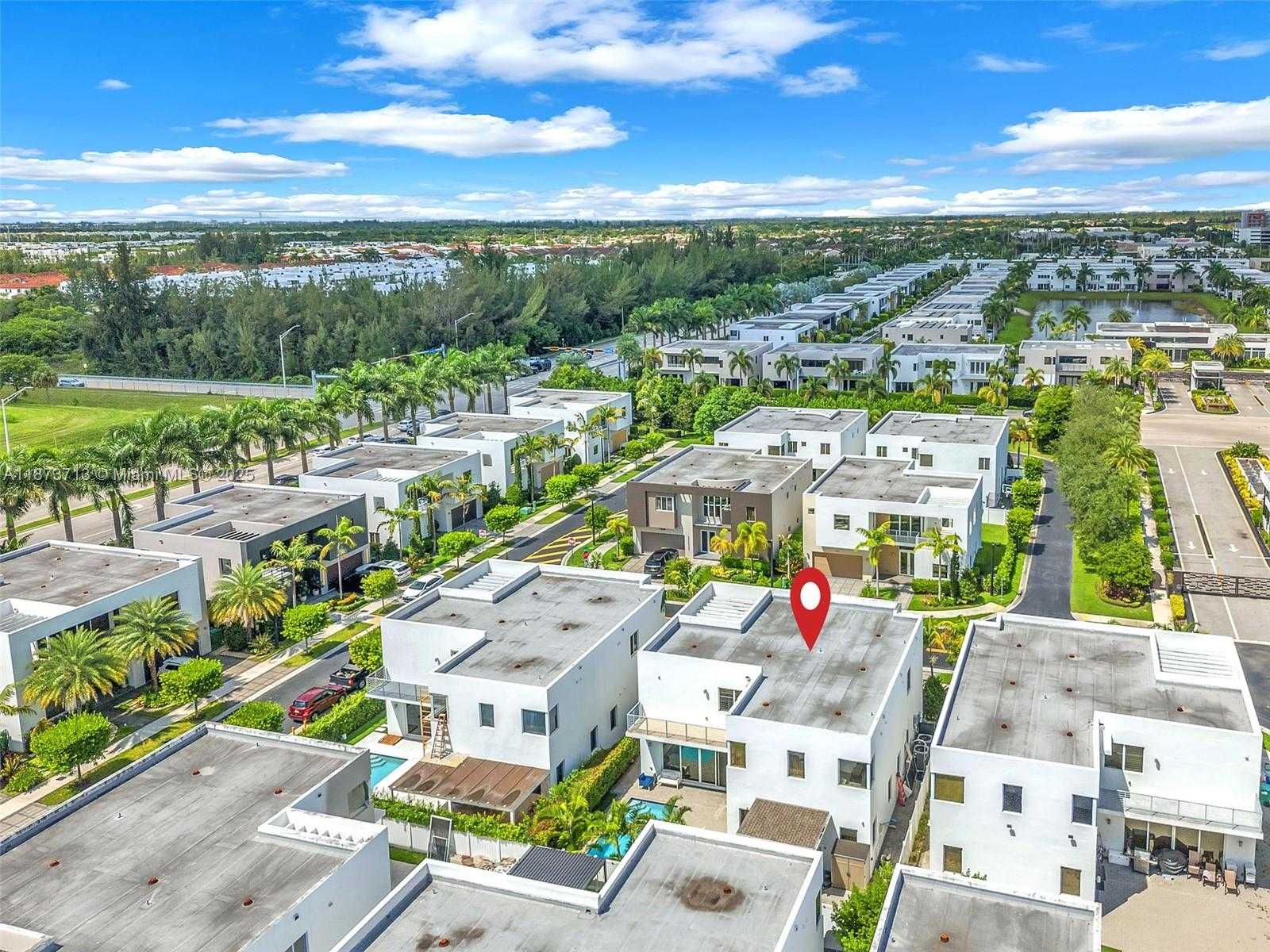 Small Image of 7457 NORTH WEST 101ST AVE, Doral Number 57