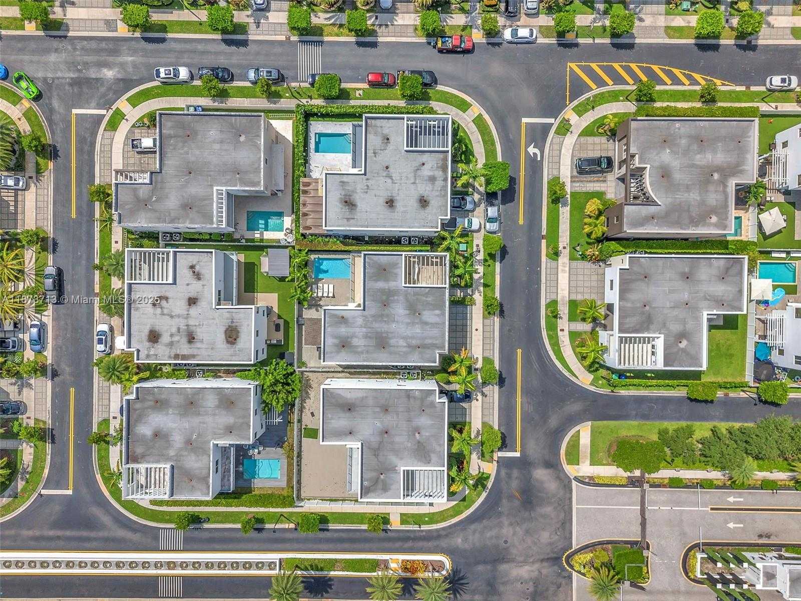 Small Image of 7457 NORTH WEST 101ST AVE, Doral Number 59