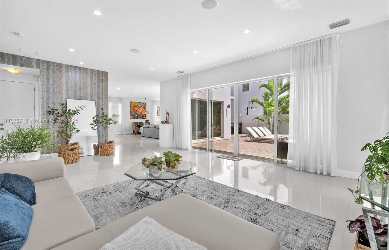 Small Image of 7457 NORTH WEST 101ST AVE, Doral Number 6