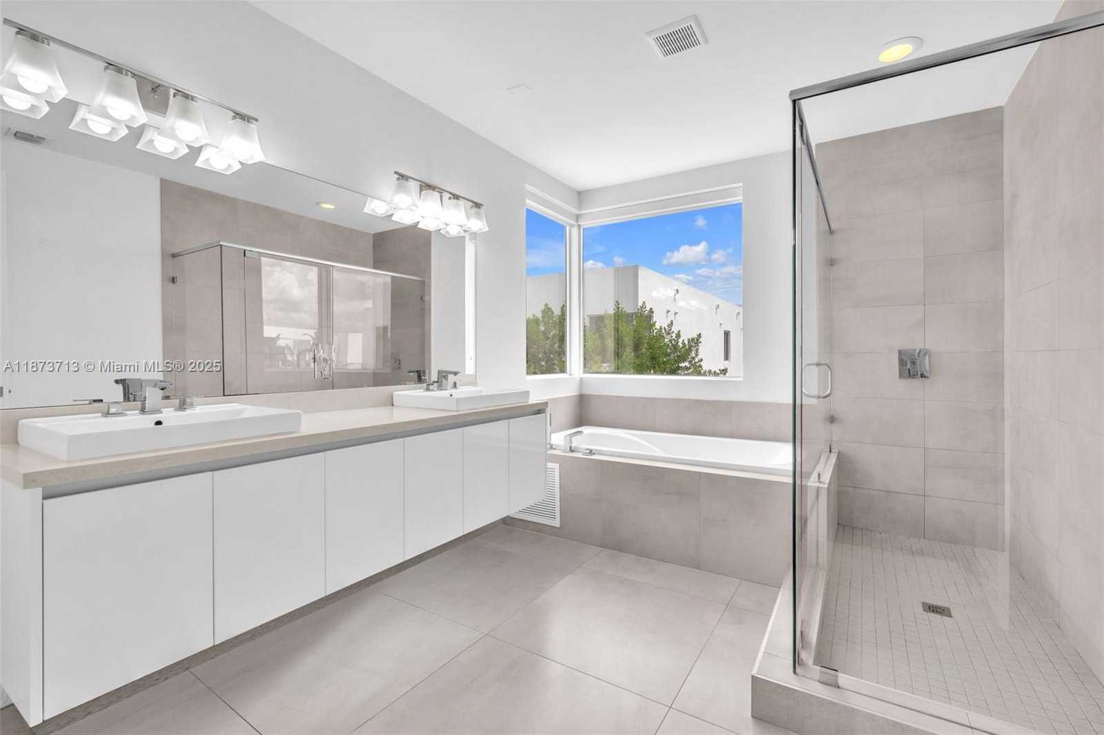 Small Image of 7457 NORTH WEST 101ST AVE, Doral Number 69