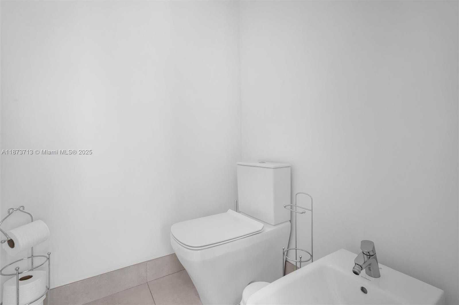 Small Image of 7457 NORTH WEST 101ST AVE, Doral Number 73