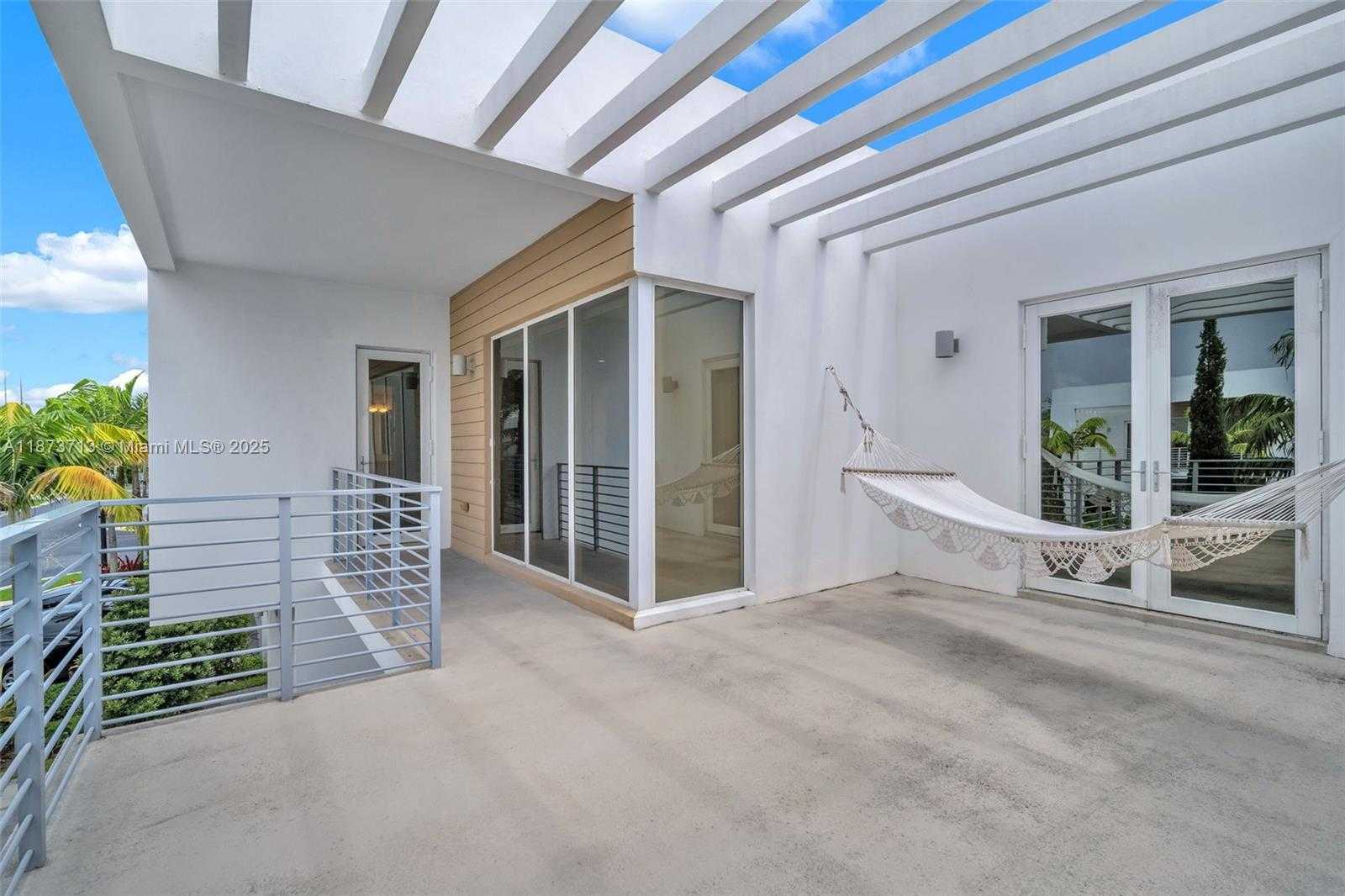 Small Image of 7457 NORTH WEST 101ST AVE, Doral Number 77