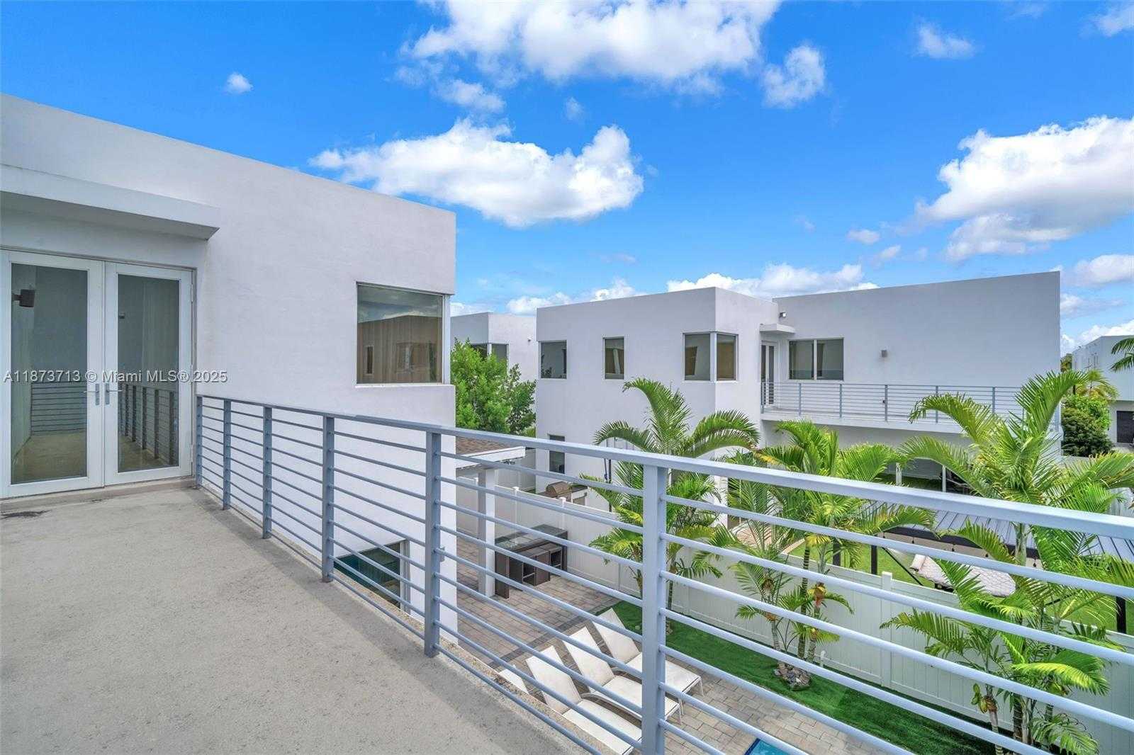Small Image of 7457 NORTH WEST 101ST AVE, Doral Number 82