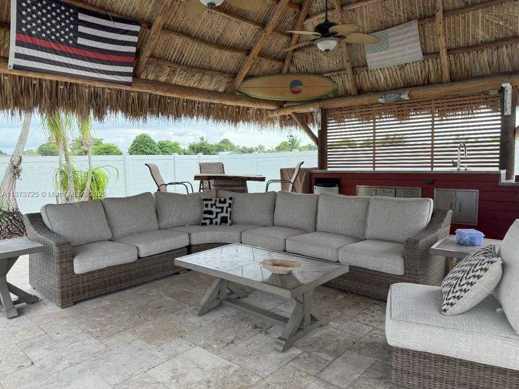 Small Image of 10700 SOUTH WEST 139TH RD, Miami Number 28