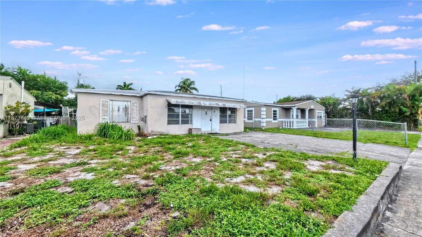 Small Image of 410 NORTH WEST 52 ST, Oakland Park Number 3