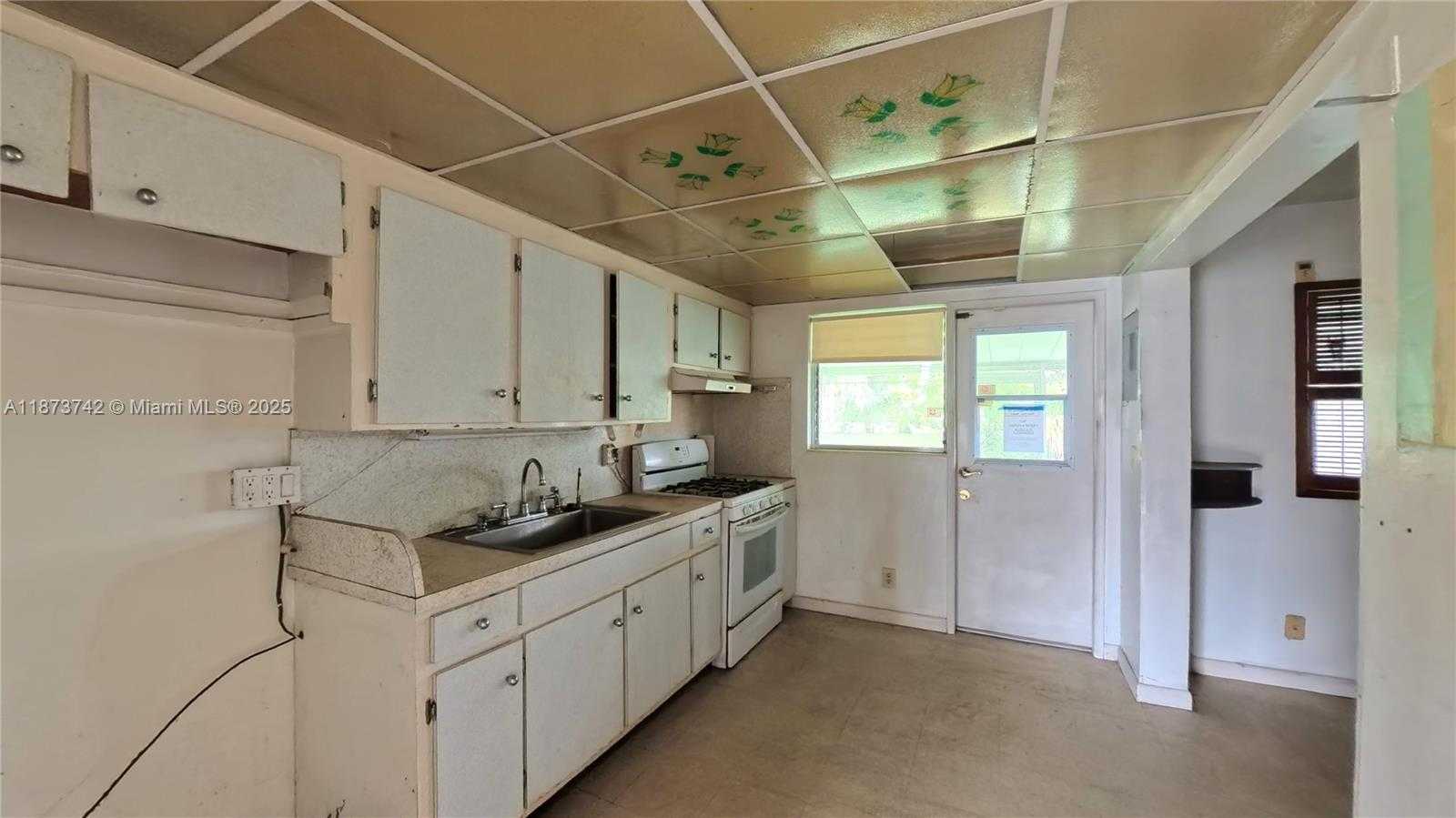 Small Image of 410 NORTH WEST 52 ST, Oakland Park Number 6
