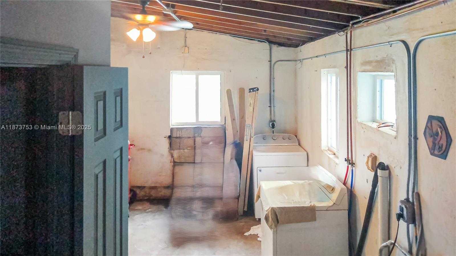 Small Image of 2995 NORTH WEST 88TH ST, Miami Number 8
